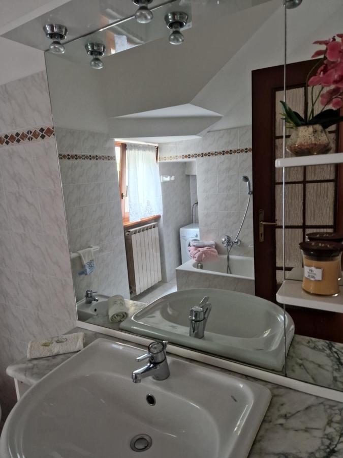 Borgocastello Apartment Rezzonico Ngoại thất bức ảnh