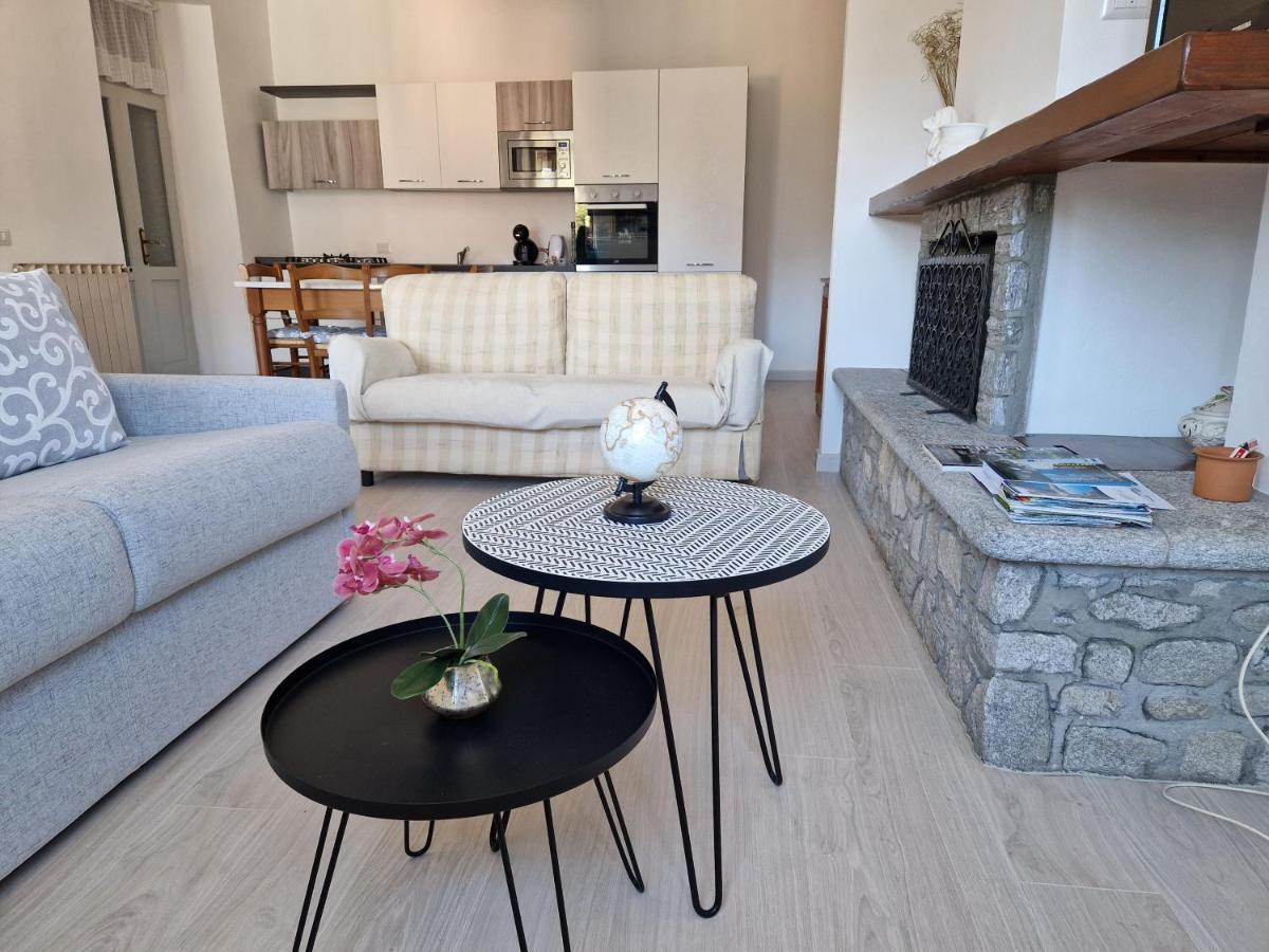 Borgocastello Apartment Rezzonico Ngoại thất bức ảnh